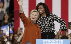 Bà Clinton 'rủ rê' phu nhân Tổng thống Obama làm việc cùng