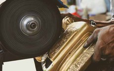 Cách làm mới, đánh bóng các loại đồ đồng trên bàn thờ