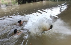 Hải Dương: Cứu em trai đuối nước, chị chết thảm dưới sông