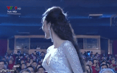 Lan Khuê nói gì sau 'cú ngã lịch sử' trên sóng truyền hình trực tiếp tại Hoa hậu Đại dương 2017?