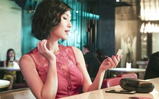 Kathy Uyên vào vai minh tinh mê trai trong phim hài