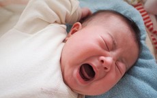 Thoát vị bẹn ở trẻ em: Cần phẫu thuật sớm