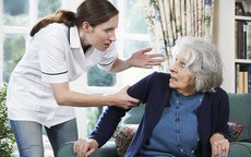 Những dấu hiệu bệnh lý tâm thần ở người cao tuổi rất dễ bị bỏ qua