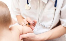 Đừng để nỗi lo “chống” vaccine quay lại