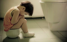 Hà Nội: Bé trai 11 tháng sốc, co giật vì uống thực phẩm chức năng oresol trị tiêu chảy