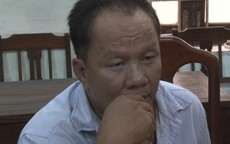 Bắt nghi phạm vào chùa trộm túi xách