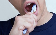Lười đánh răng, quý ông tăng nguy cơ bị bất lực gấp 3 lần