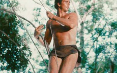 Con trai tài tử 'Tarzan' đâm chết mẹ