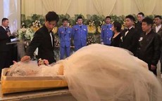 Xót xa đám cưới kiêm tang lễ của cô dâu ung thư