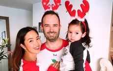 Con gái Hà Anh đón Giáng sinh sớm bên bố mẹ