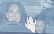 Lý do Kate - William đi xe riêng tới tiệc của Nữ hoàng