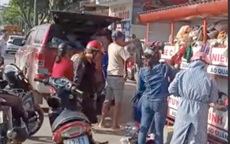 Sự thật "đại gia" tranh quần áo từ thiện với dân nghèo ở Đà Nẵng