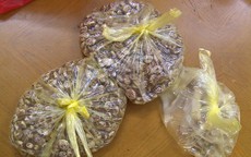 Chặt chém khách du lịch 2kg đỗ ngự với giá gấp 20 lần, chủ hàng bị tạm giữ