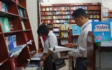Sách hướng dẫn lựa chọn giới tính thai nhi vẫn được bày bán công khai tại Hà Nội