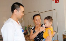 Hà Tĩnh: Kịp thời cứu sống bé trai 19 tháng tuổi bị hóc dị vật