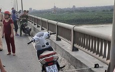Vụ cô gái trẻ để lại xe máy nhảy xuống sông Hồng mất tích: Nhắn tin vĩnh biệt bạn trai trước khi tự tử nhưng không nói rõ địa điểm