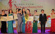 Loạn danh hiệu "nữ hoàng", 31 thí sinh tham gia thì có tới... 20 giải thưởng