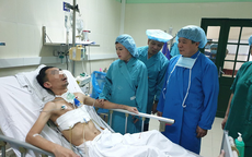 Bộ trưởng Bộ Y tế thưởng nóng kíp ghép tạng kỷ lục 15 ca/tuần ở Bệnh viện Việt Đức