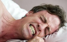 Khắc phục chứng nghiến răng khi ngủ