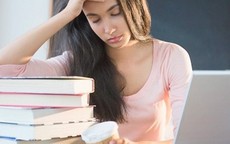 5 thói quen ăn uống càng làm nhiều càng khiến bạn càng kém thông minh, thậm chí teo não