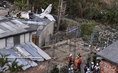 Lại rơi máy bay ít nhất 7 người thiệt mạng