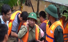 Đoàn người lặng lẽ dưới mưa, tiễn đưa Thiếu tướng Nguyễn Văn Man về đất mẹ