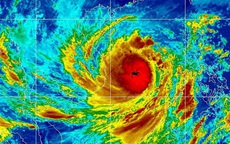 Tin mới nhất về bão số 9: Giật cấp 15 trên đất liền