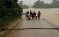 Huyện Minh Hóa (Quảng Bình): Mưa, lũ cô lập nhiều địa phương, toàn bộ học sinh phải nghỉ học