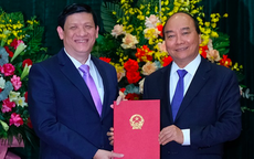Thủ tướng trao Quyết định Bổ nhiệm chức danh Bộ trưởng Bộ Y tế cho GS.TS Nguyễn Thanh Long
