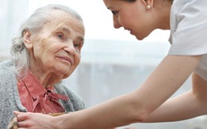 Tỷ lệ ung thư ở người cao tuổi cũng gia tăng theo tốc độ già hóa