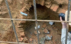 Đào đất làm mương nước phát hiện ngôi mộ cổ hình dáng kỳ bí 2000 năm tuổi