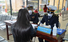 Bắt buộc khai báo y tế với khách từ Hàn Quốc nhập cảnh vào Việt Nam