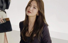 Song Hye Kyo tự tin xinh đẹp bất chấp tin đồn ngoại tình với trai trẻ kém 17 tuổi