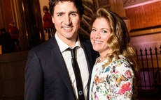 Vợ  Thủ tướng Canada dương tính COVID-19