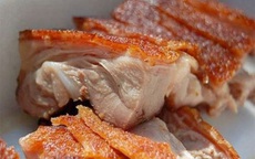Chuyên gia cảnh báo chất độc khủng khiếp từ món lợn quay thơm phức được làm từ lợn chết