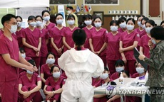 Hàn Quốc: Số ca nhiễm COVID-19 tăng chóng mặt lên 4.800 người, 28 người tử vong