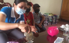 Hà Tĩnh: Học sinh lớp 3 mổ "heo nhựa" lấy tiền tiết kiệm ủng hộ phòng chống COVID-19