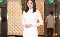 Hà Kiều Anh rạng rỡ trở lại sân khấu Hoa hậu Việt Nam sau 28 năm đăng quang