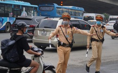 Ma túy, gỗ lậu, vũ khí "nóng"... bị CSGT phát hiện trong ngày thứ 2 ra quân tổng kiểm soát