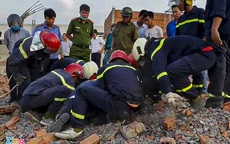 Vụ sập công trình làm 10 người tử vong: Lời kể đầy ám ảnh của người thoát chết trong gang tấc