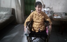 Người phụ nữ đơn thân cụt mất hai chân vì tai nạn ước mong có được một chiếc xe lăn