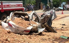 Khởi tố vụ xe tải lật đè chết 3 người ở Thanh Hóa