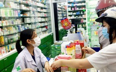 Cơ sở bán lẻ thuốc phải ghi lại thông tin liên lạc người có dấu hiệu cảm cúm, sốt, ho khi tư vấn bán thuốc