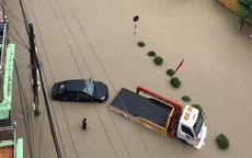 Mưa lớn ở Điện Biên gây ngập lụt thành phố, nhiều tuyến đường sạt lở nghiêm trọng