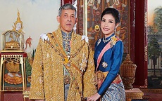 Vua Thái Lan không chỉ tự mình đến tận sân bay đón Hoàng quý phi mà còn tặng vợ trẻ món quà siêu đáng yêu