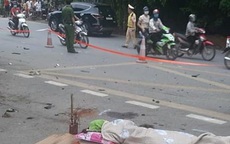 Phú Thọ: Ô tô 7 chỗ va chạm với xe máy khiến 3 người phụ nữ tử vong