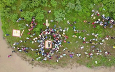 Bắc Giang: Tài xế xe tải nhảy sông cứu cô gái trẻ, cả hai tử vong