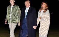 Chiều cao "khủng" cùng gương mặt điển trai của con trai út Tổng thống Trump lại khiến fan nữ phát sốt
