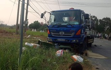 Xe tải va chạm với nhóm học sinh tan trường, hai nữ sinh thương vong