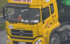 Ô tô tải liều lĩnh đi lùi trên cao tốc Hà Nội - Hải Phòng